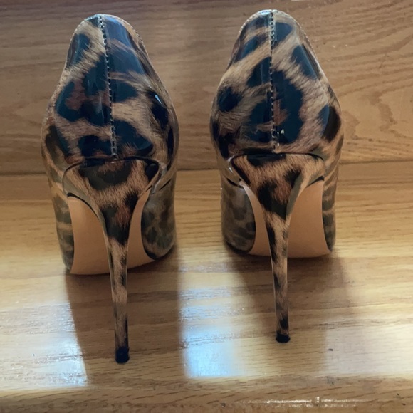 F5J pumps size 6 - Picture 3 of 8